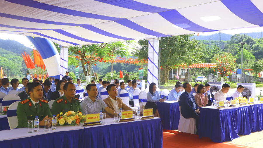 “Xuân Gắn kết - Tết Nghĩa tình” đầy ấm áp tại Thuỷ điện Đakđrinh