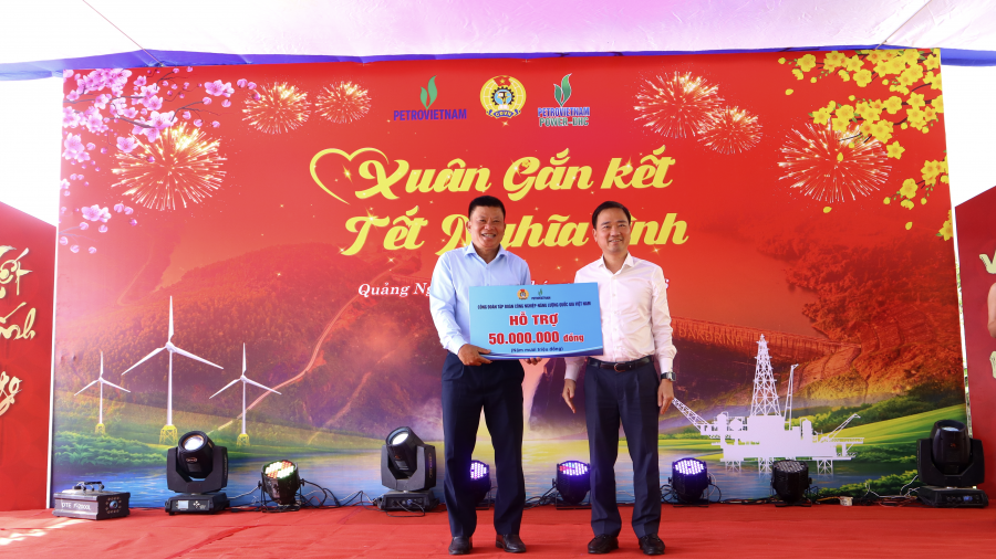 “Xuân Gắn kết - Tết Nghĩa tình” đầy ấm áp tại Thuỷ điện Đakđrinh