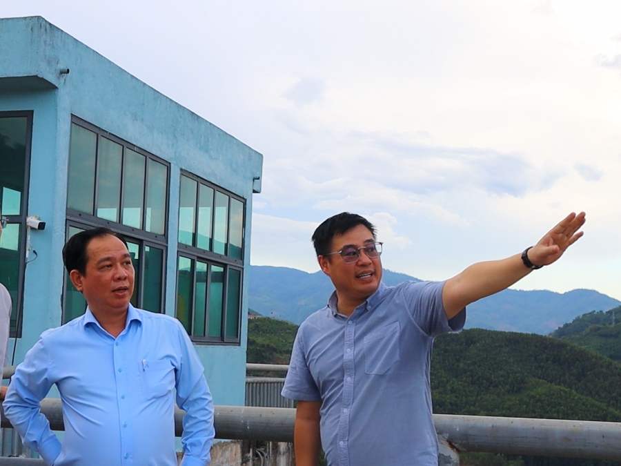 PV Power và nhà đầu tư B.Grimm power (Việt Nam) khảo sát đầu tư điện mặt trời nổi tại lòng hồ Thủy điện Đakđrinh