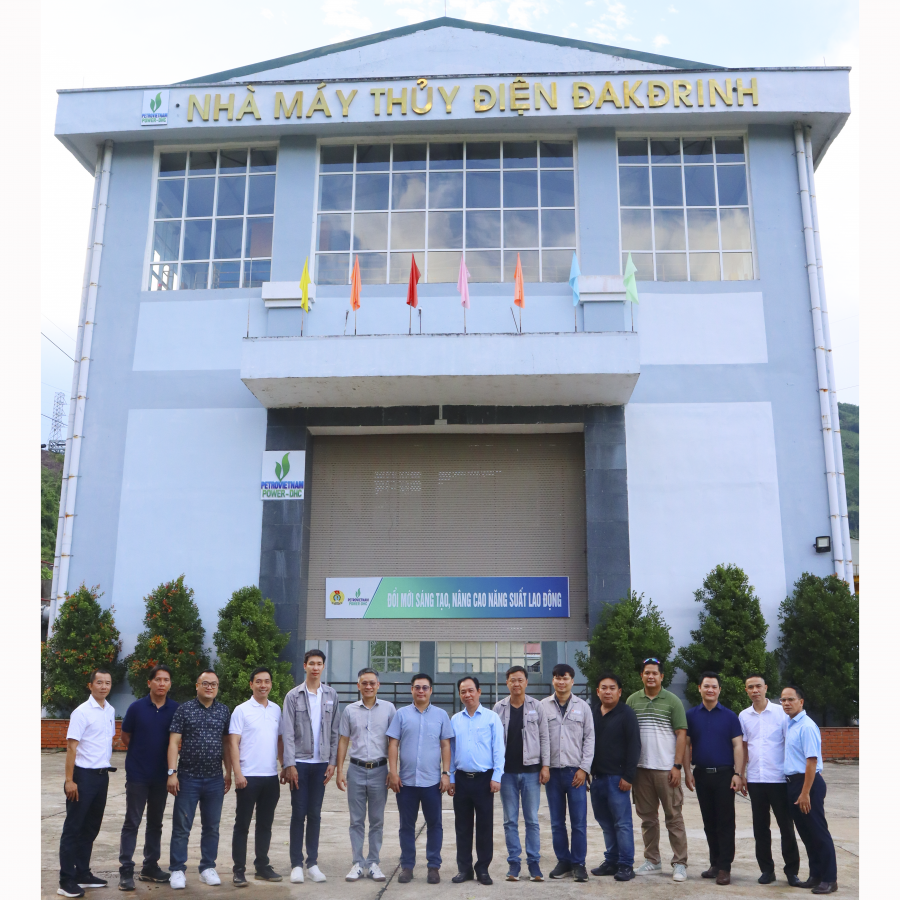 PV Power và nhà đầu tư B.Grimm power (Việt Nam) khảo sát đầu tư điện mặt trời nổi tại lòng hồ Thủy điện Đakđrinh