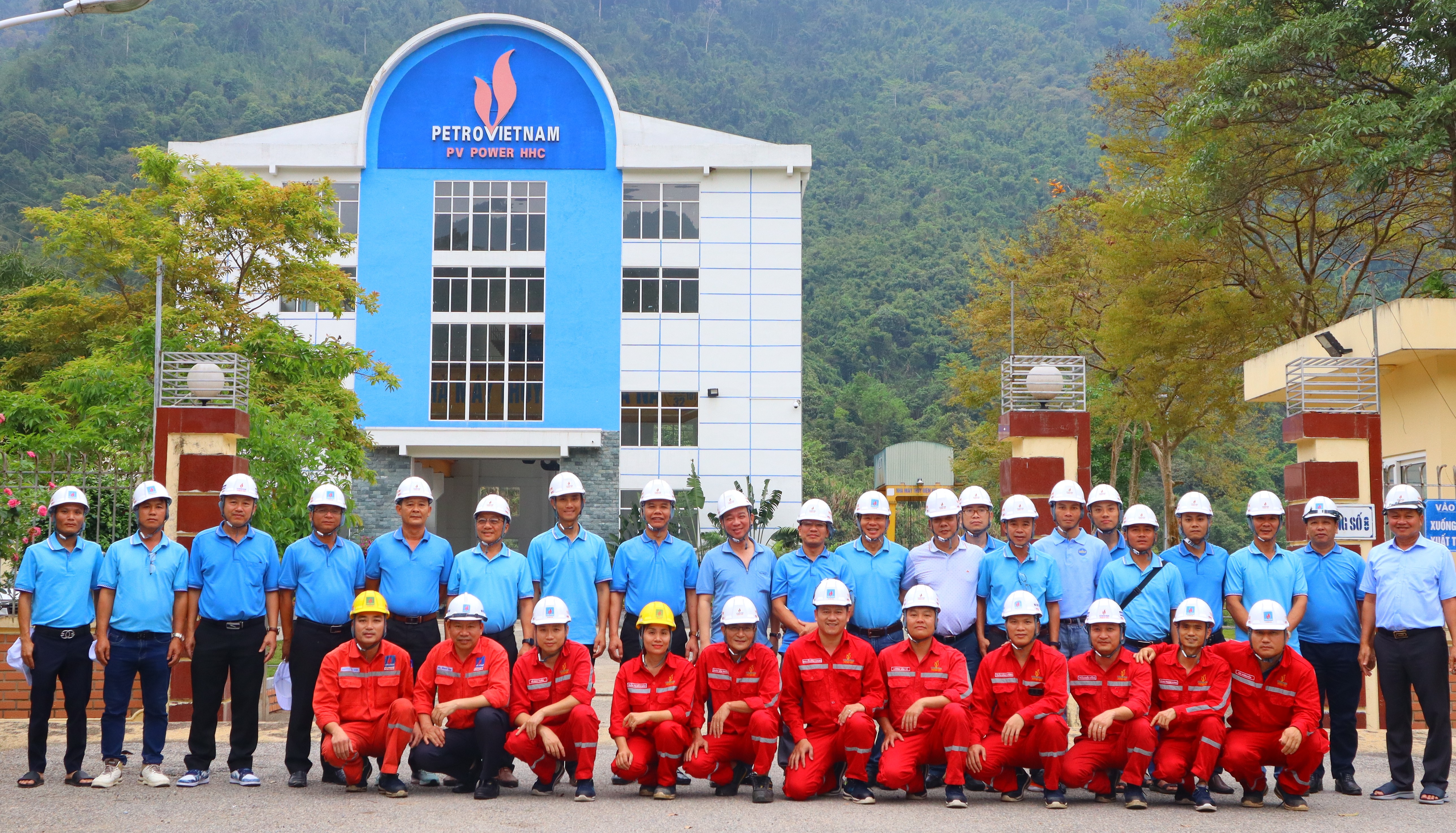 Giao lưu, học tập trao đổi kinh nghiệm giữa PV Power DHC và PV Power HHC